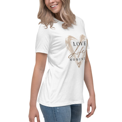 Damen T-Shirt „Love Life Moments“ – Statement Shirt mit Herz